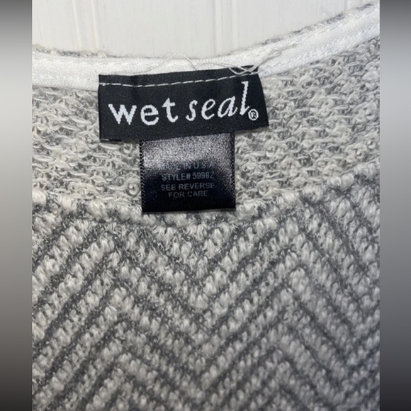 Wet Seal Long Sleeve - Picture 4 of 5